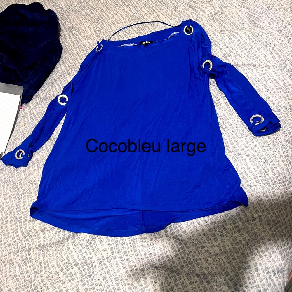 Cocobleu lg blouse.